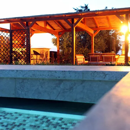 Borgo San Giuliano Фермерский дом *