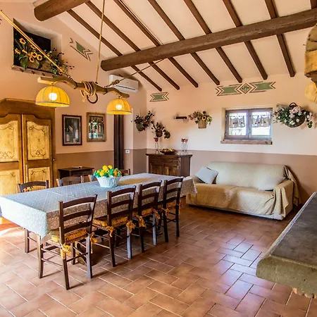 Borgo San Giuliano Фермерский дом *