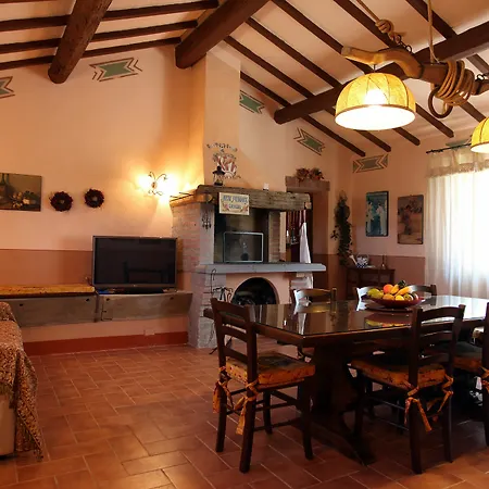 Borgo San Giuliano Фермерский дом *